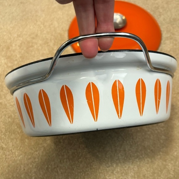 Vintage Cathrineholm Norway Lotus 10.5" Orange White Handle Saucepan with Lid - Picture 8 of 15